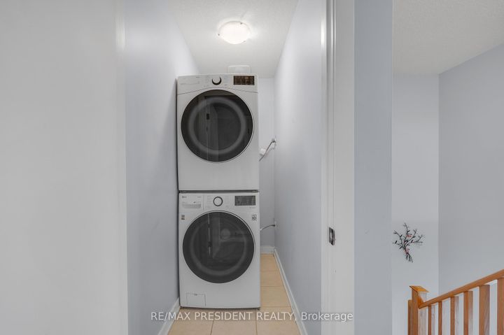 Photo 18 at 144 Crafter Crescent, Stoney Creek Mountain, Hamilton