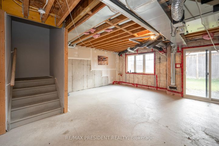 Photo 24 at 144 Crafter Crescent, Stoney Creek Mountain, Hamilton