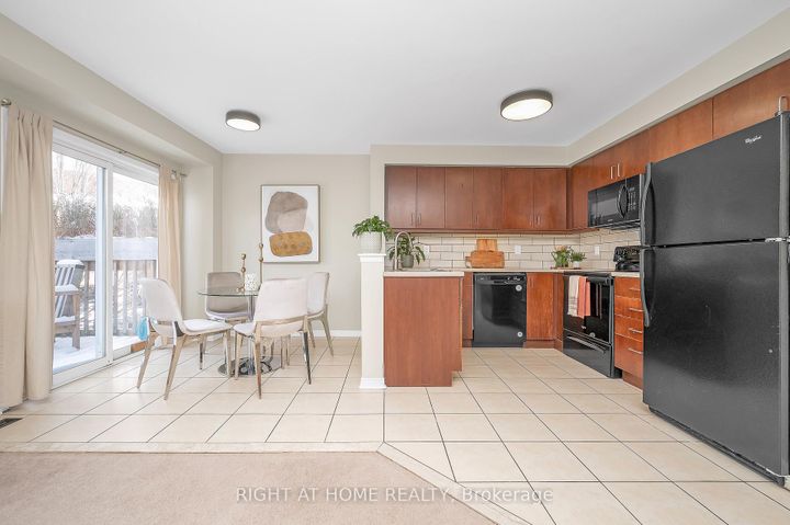 Photo 8 at 107 Bernard Avenue, Fletcher's Creek South, Brampton