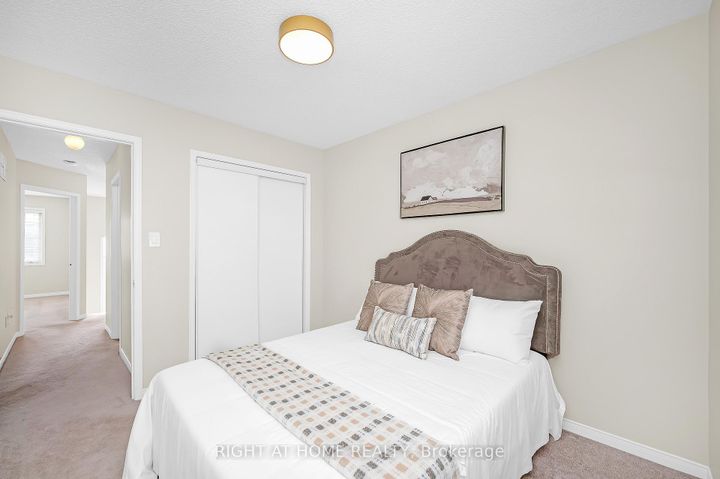 Photo 19 at 107 Bernard Avenue, Fletcher's Creek South, Brampton