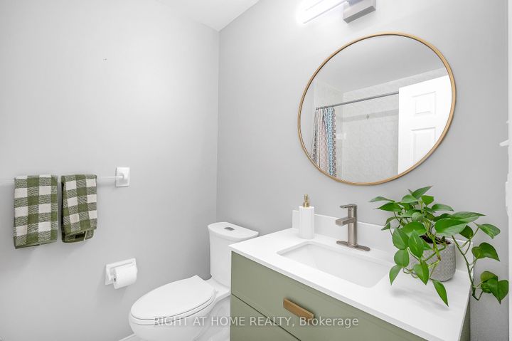 Photo 20 at 107 Bernard Avenue, Fletcher's Creek South, Brampton