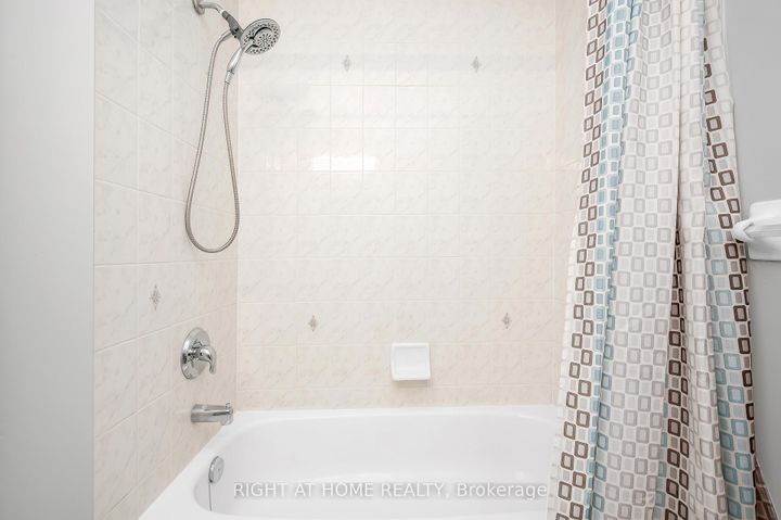 Photo 21 at 107 Bernard Avenue, Fletcher's Creek South, Brampton