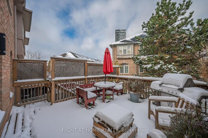 Photo 30 at 107 Bernard Avenue, Fletcher's Creek South, Brampton