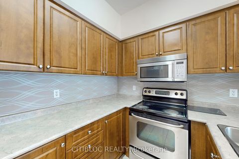 Photo 9 at 13 - 3029 Finch Avenue W, Humbermede, Toronto