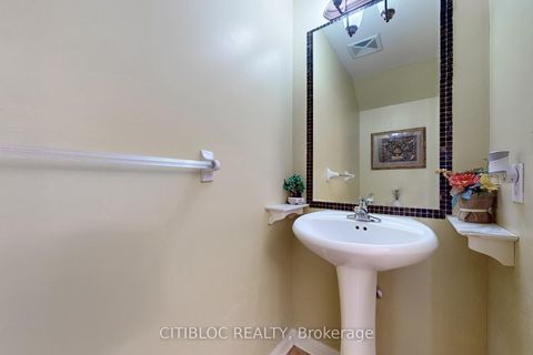 Photo 14 at 13 - 3029 Finch Avenue W, Humbermede, Toronto