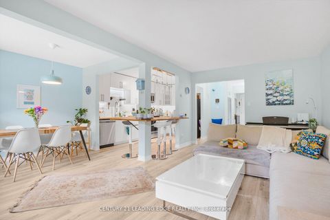 Photo 10 at 6 - 40 Castle Rock Drive, North Richvale, Richmond Hill