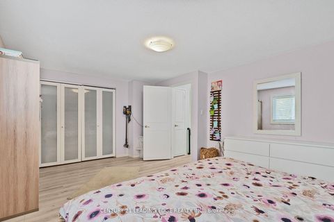 Photo 17 at 6 - 40 Castle Rock Drive, North Richvale, Richmond Hill