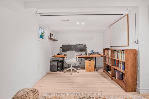 Photo 25 at 6 - 40 Castle Rock Drive, North Richvale, Richmond Hill