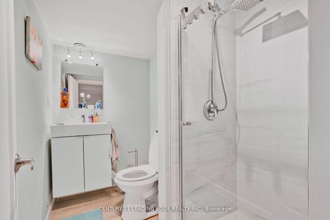 Photo 26 at 6 - 40 Castle Rock Drive, North Richvale, Richmond Hill