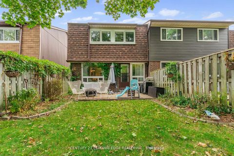 Photo 30 at 6 - 40 Castle Rock Drive, North Richvale, Richmond Hill