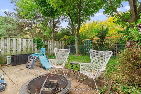 Photo 33 at 6 - 40 Castle Rock Drive, North Richvale, Richmond Hill