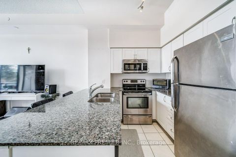 Photo 3 at 209 - 4700 Highway 7 Road, Vaughan Grove, Vaughan