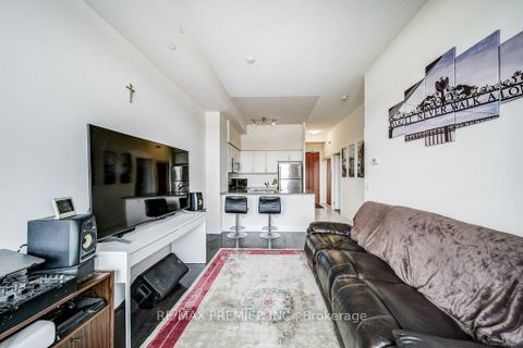 Photo 9 at 209 - 4700 Highway 7 Road, Vaughan Grove, Vaughan
