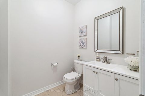 Photo 10 at 12 Deep River Lane S, Westbrook, Richmond Hill