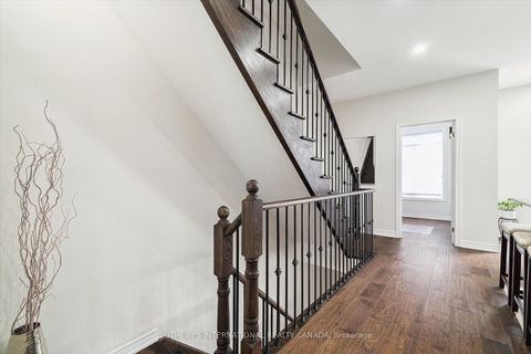 Photo 14 at 12 Deep River Lane S, Westbrook, Richmond Hill