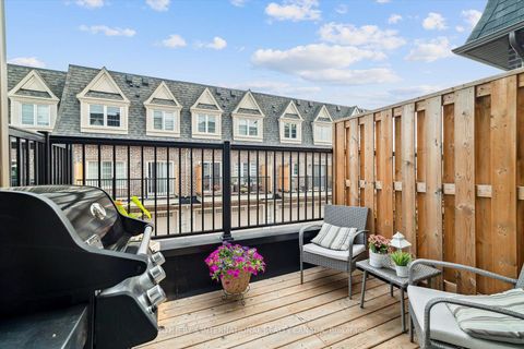 Photo 22 at 12 Deep River Lane S, Westbrook, Richmond Hill