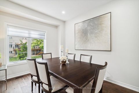 Photo 25 at 12 Deep River Lane S, Westbrook, Richmond Hill