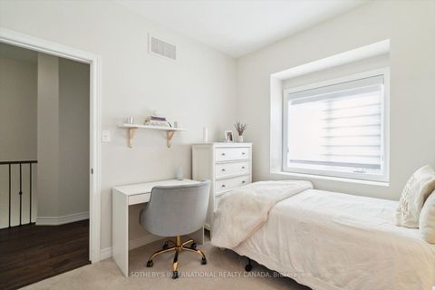 Photo 36 at 12 Deep River Lane S, Westbrook, Richmond Hill