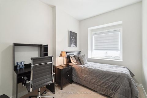 Photo 37 at 12 Deep River Lane S, Westbrook, Richmond Hill