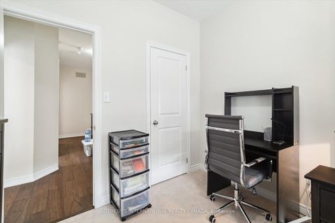 Photo 38 at 12 Deep River Lane S, Westbrook, Richmond Hill