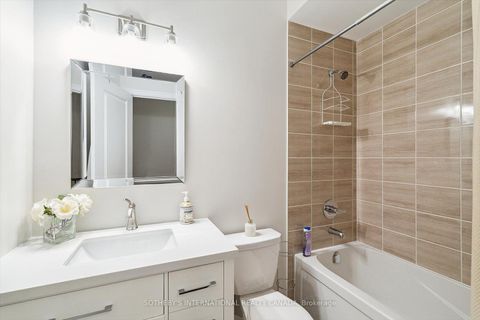 Photo 39 at 12 Deep River Lane S, Westbrook, Richmond Hill