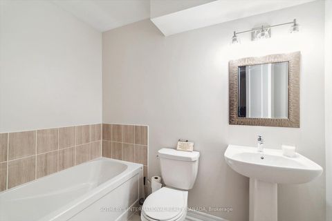 Photo 44 at 12 Deep River Lane S, Westbrook, Richmond Hill