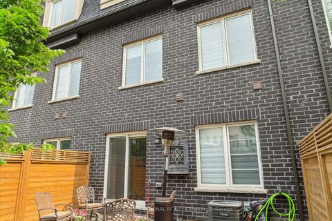 Photo 49 at 12 Deep River Lane S, Westbrook, Richmond Hill