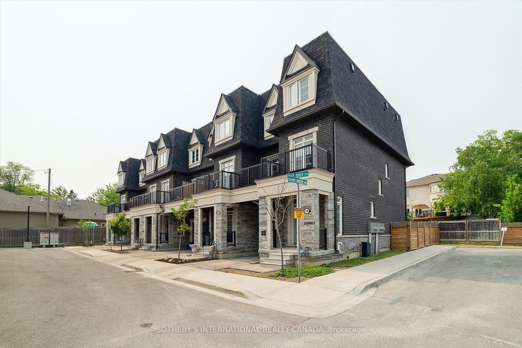 12 Deep River Lane S, Westbrook, Richmond Hill 