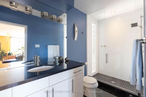 Photo 8 at 432 Queen Street E, Regent Park, Toronto