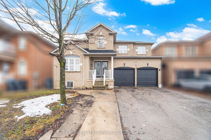 Photo 1 at 248 Edenbrook Hill Drive, Fletcher's Meadow, Brampton