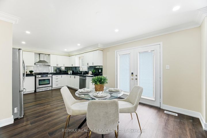 Photo 14 at 248 Edenbrook Hill Drive, Fletcher's Meadow, Brampton