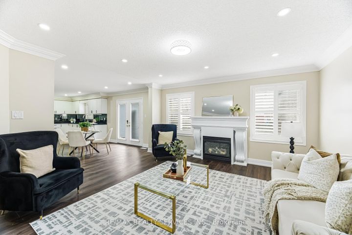 Photo 16 at 248 Edenbrook Hill Drive, Fletcher's Meadow, Brampton