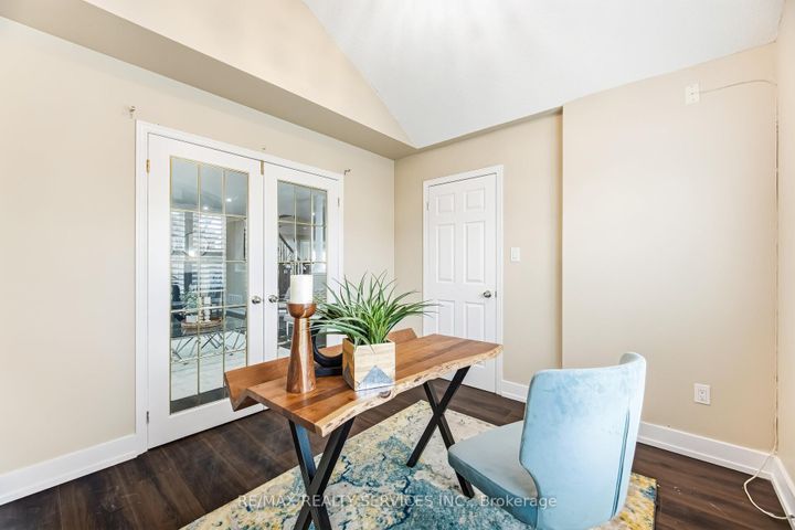 Photo 20 at 248 Edenbrook Hill Drive, Fletcher's Meadow, Brampton