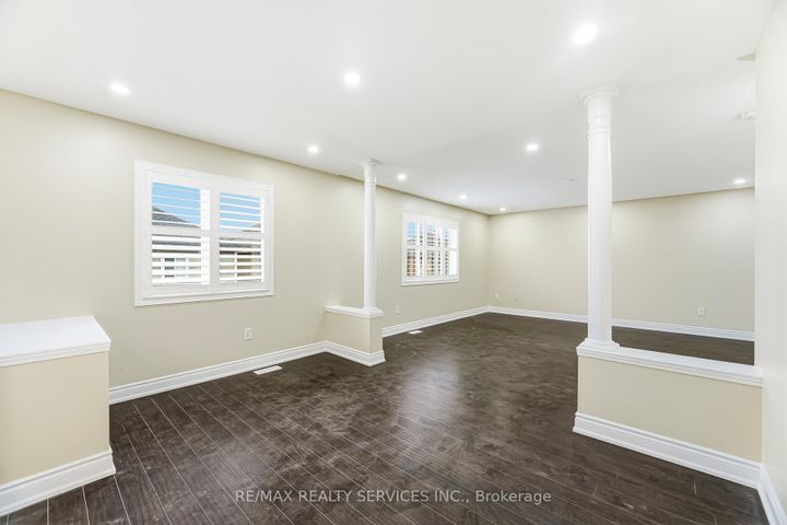 Photo 32 at 248 Edenbrook Hill Drive, Fletcher's Meadow, Brampton