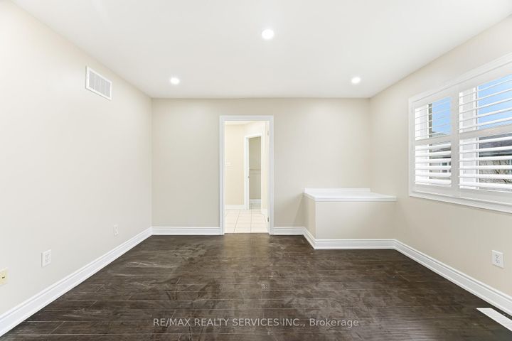 Photo 34 at 248 Edenbrook Hill Drive, Fletcher's Meadow, Brampton