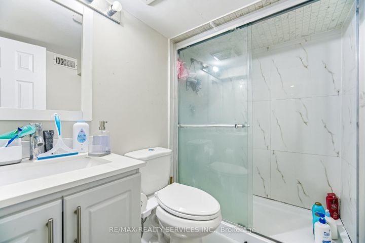 Photo 45 at 248 Edenbrook Hill Drive, Fletcher's Meadow, Brampton