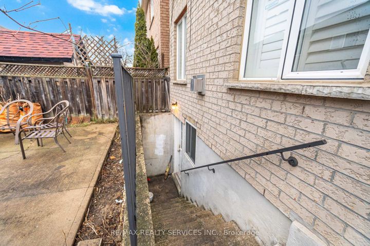 Photo 48 at 248 Edenbrook Hill Drive, Fletcher's Meadow, Brampton