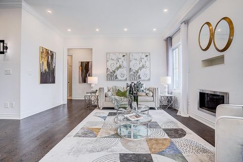 Photo 7 at 6 Ken Sinclair Crescent, Aurora Estates, Aurora