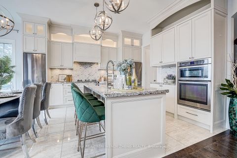 Photo 10 at 6 Ken Sinclair Crescent, Aurora Estates, Aurora