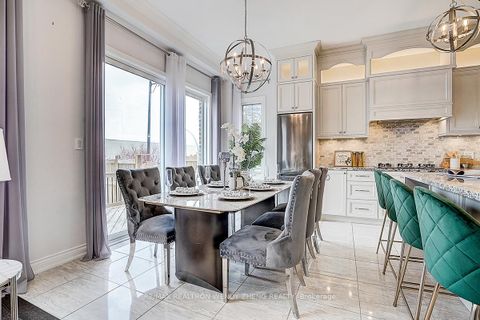 Photo 11 at 6 Ken Sinclair Crescent, Aurora Estates, Aurora