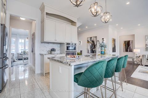 Photo 18 at 6 Ken Sinclair Crescent, Aurora Estates, Aurora