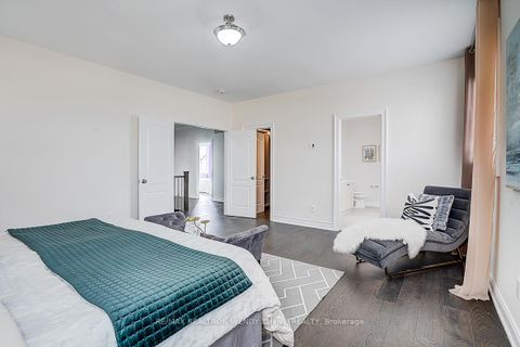 Photo 26 at 6 Ken Sinclair Crescent, Aurora Estates, Aurora