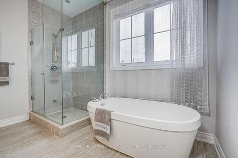 Photo 29 at 6 Ken Sinclair Crescent, Aurora Estates, Aurora