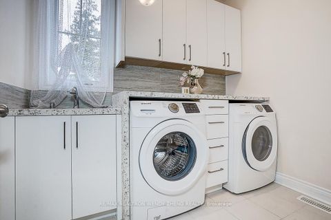 Photo 39 at 6 Ken Sinclair Crescent, Aurora Estates, Aurora