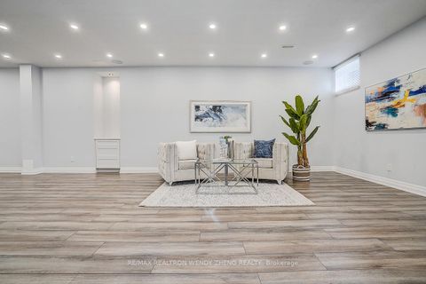 Photo 40 at 6 Ken Sinclair Crescent, Aurora Estates, Aurora