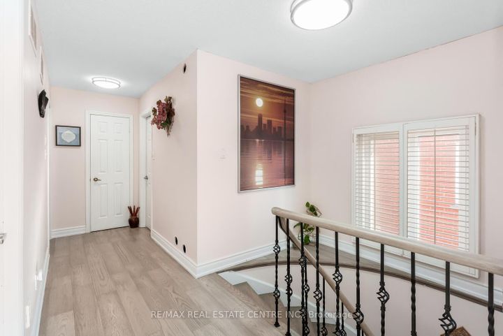 Photo 19 at 41 Presidential Street, East Woodbridge, Vaughan