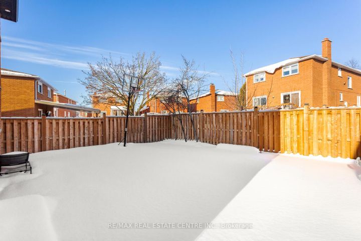 Photo 34 at 41 Presidential Street, East Woodbridge, Vaughan