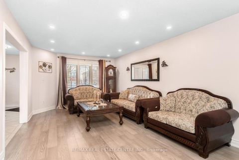 Photo 6 at 41 Presidential Street, East Woodbridge, Vaughan