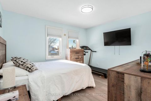 Photo 25 at 41 Presidential Street, East Woodbridge, Vaughan