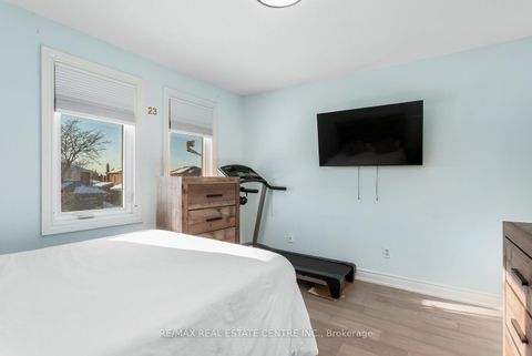 Photo 26 at 41 Presidential Street, East Woodbridge, Vaughan